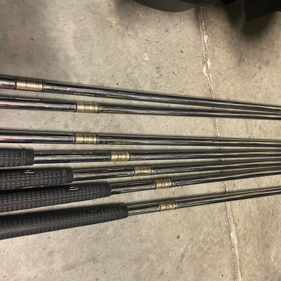 Wilson iron set 7 Pc Fat shaft in right Handed - Picture 6 of 11